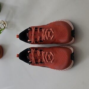 Women's Altra Outroad Running Shoes 9.0 M Orange